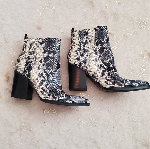 Marc Fisher snake print booties - Picture 2 of 10